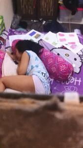 Ngintip Ambil Kursi Terus Rekam Dari Atas Pintu