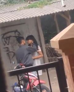 Ngintip Tukang Ojek Mau Cium Penumpang Tapi Di Tolak